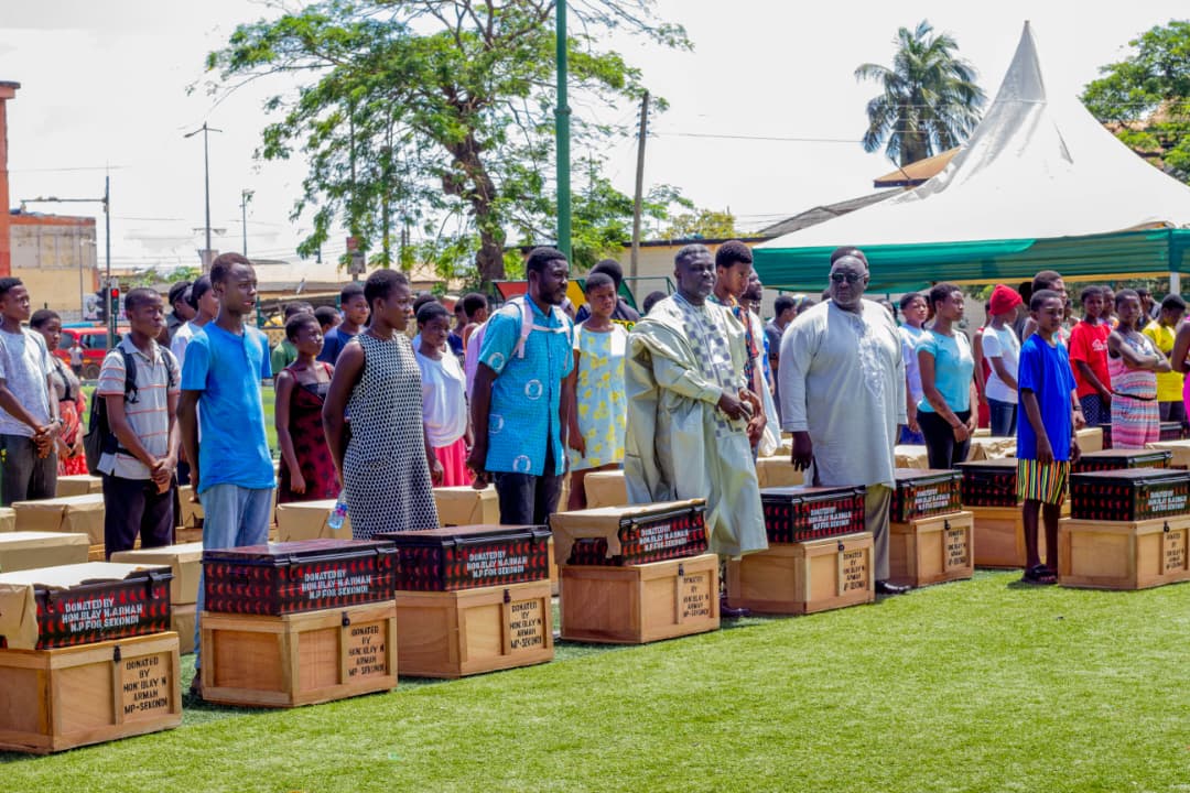 Free Trunk and Chop Box Distribution